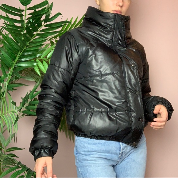 BLACK PUFFER COAT SHORT - Picture 4 of 14